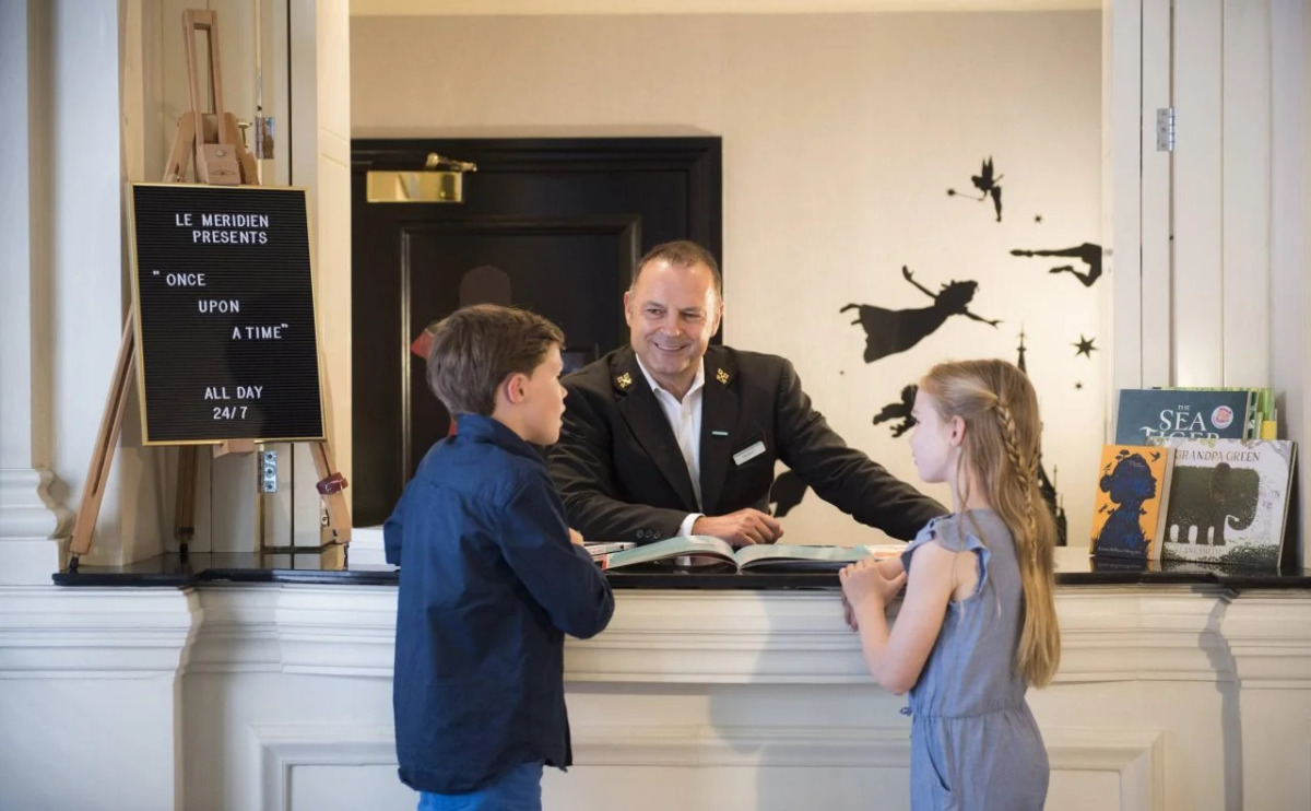 Отель The Dilly