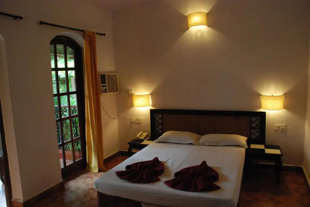Sea Breeze Beach Resort Candolim