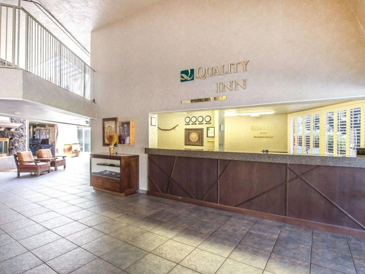 Quality Inn View of Lake Powell - Page