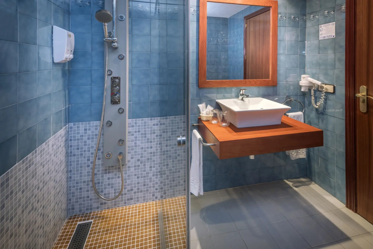Hotel GHT Neptuno Tossa & Venus SPA