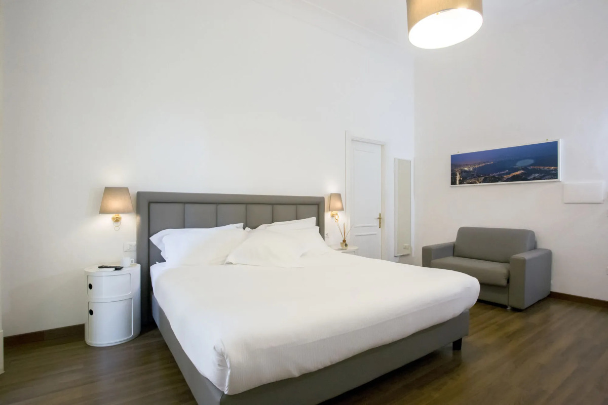 Napoli Class Luxury Rooms & Suites