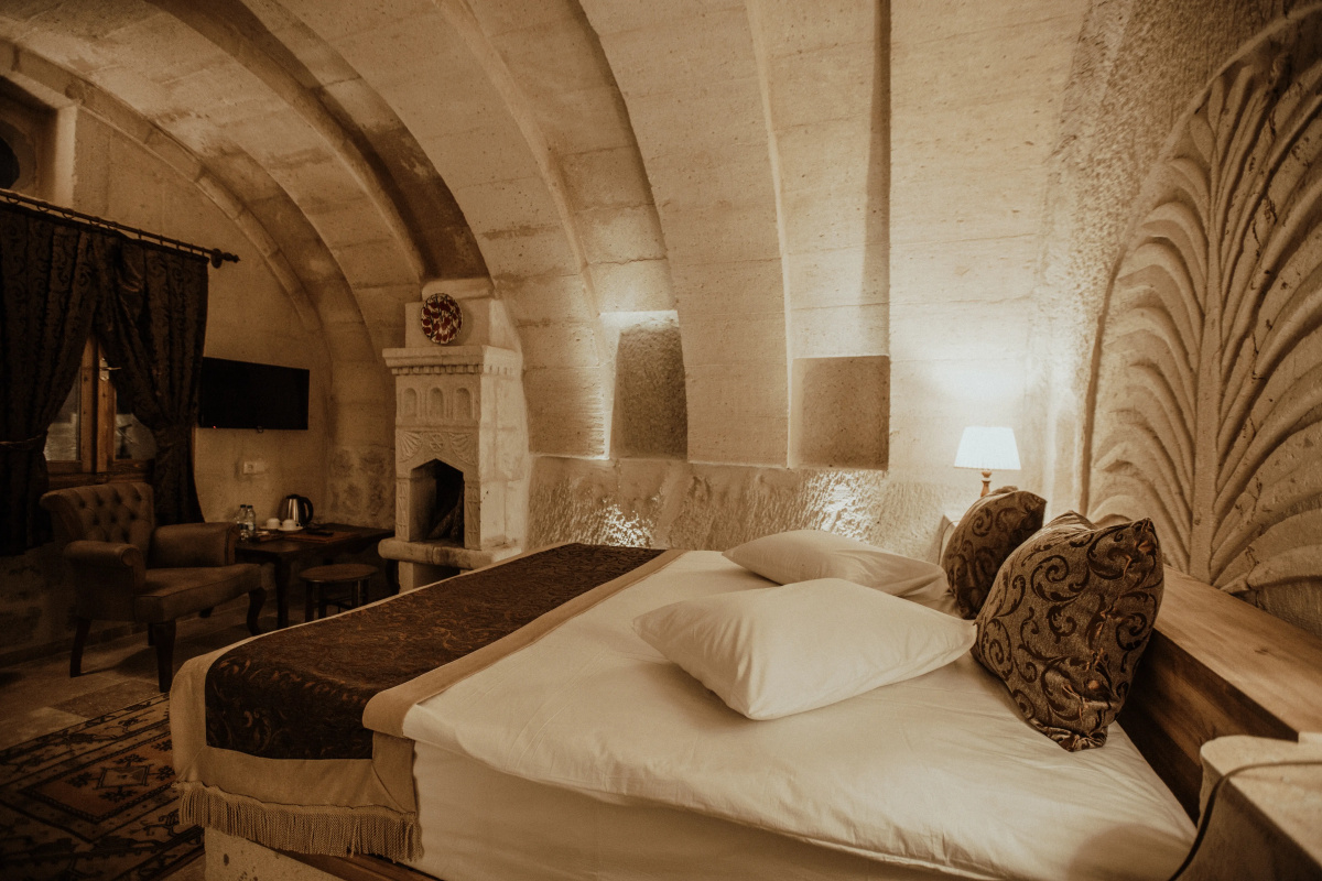 Kismet Cave Mansion