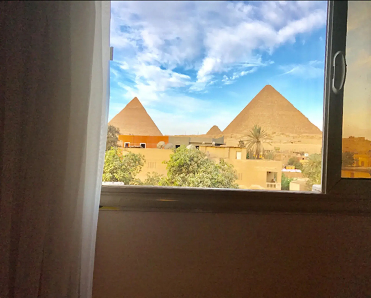 3 Pyramids View Inn