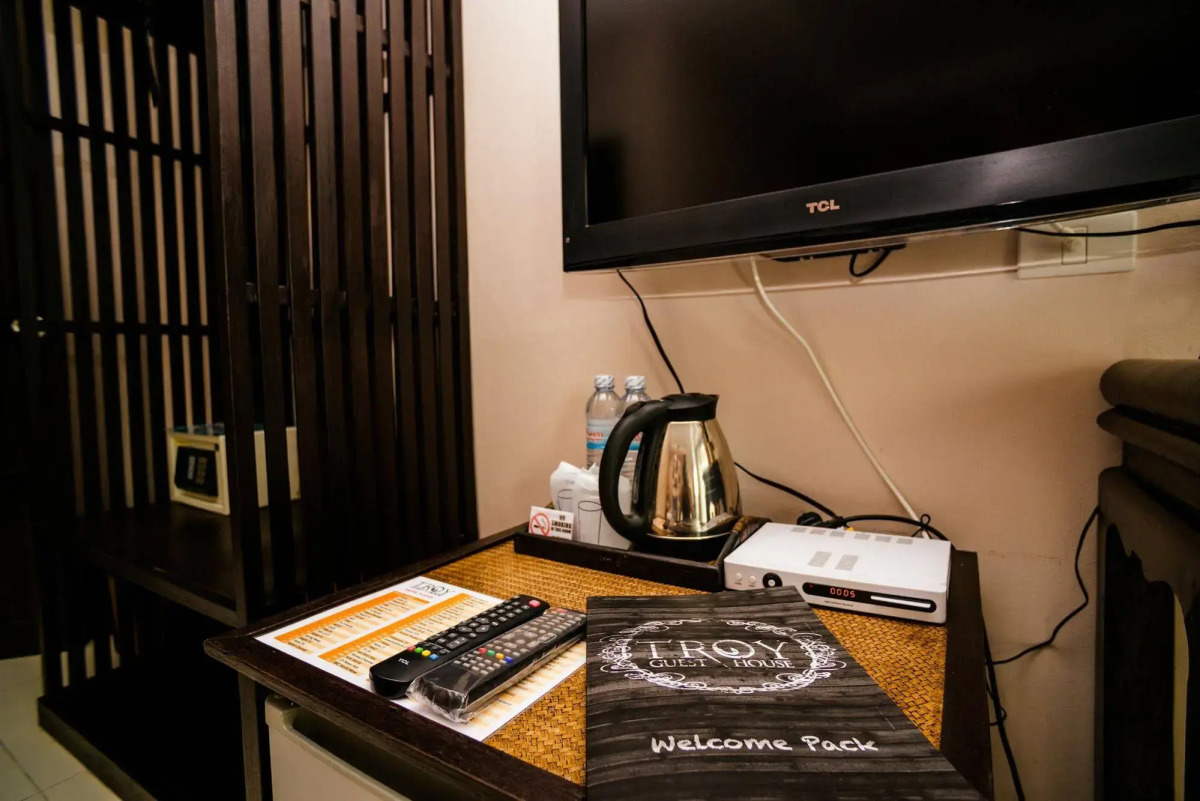 OYO 75321 Gemma Patong