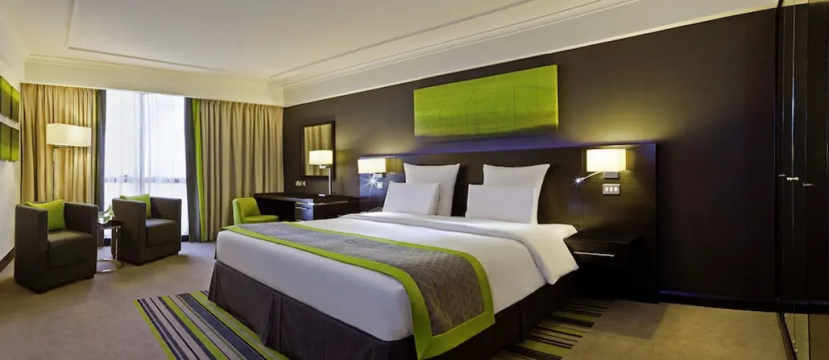 Pullman Dubai Creek City Centre Hotel & Residences