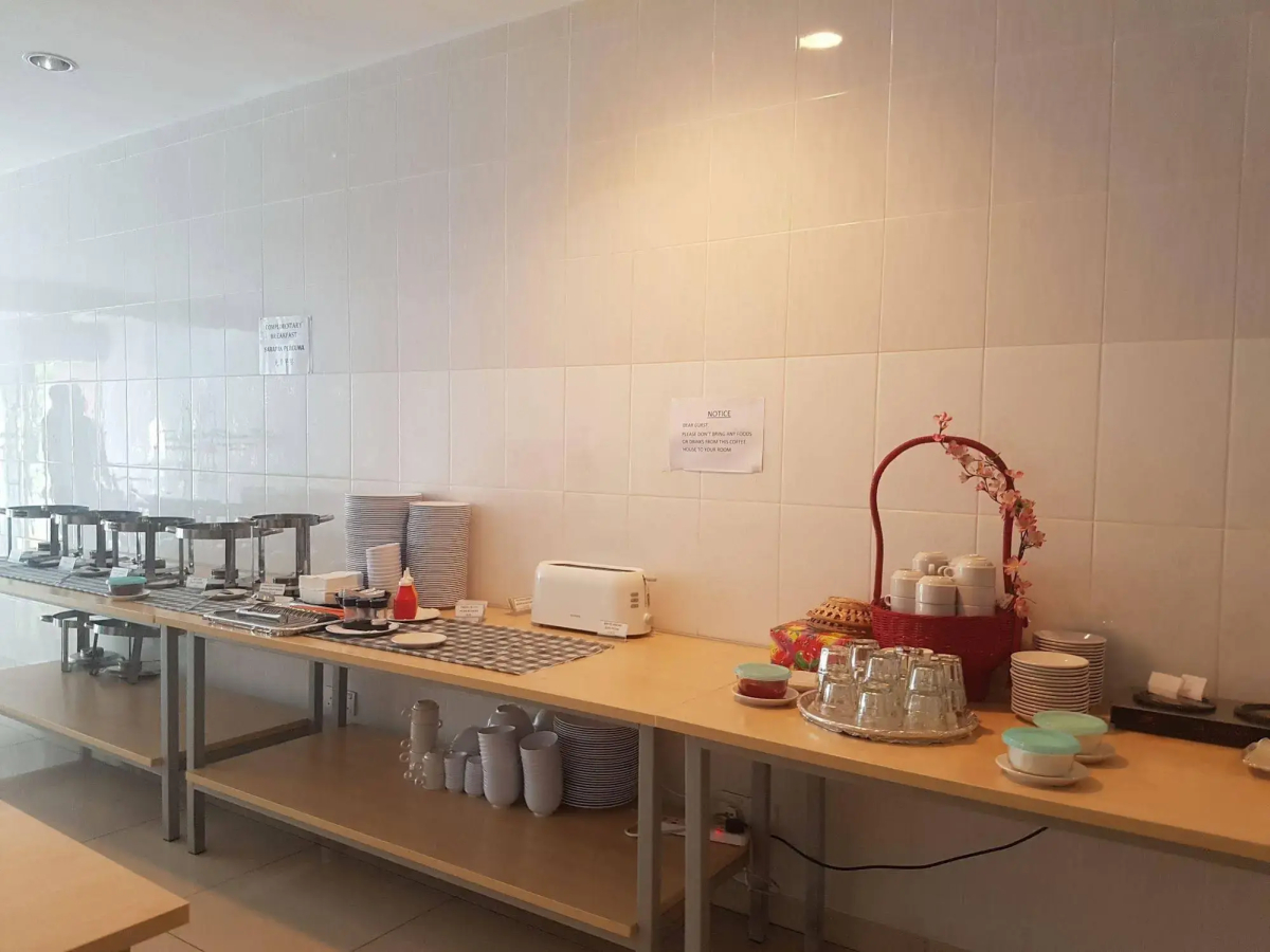 Отель Swing and Pillows — KL Sg Besi