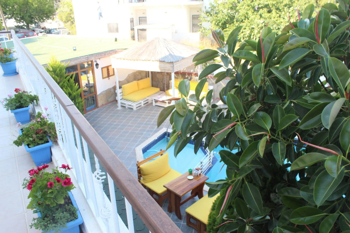 Oya Boutique Hotel & Suites