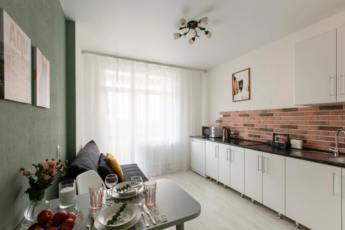 4 Ugla (Четыре угла) на Максима Горького 161