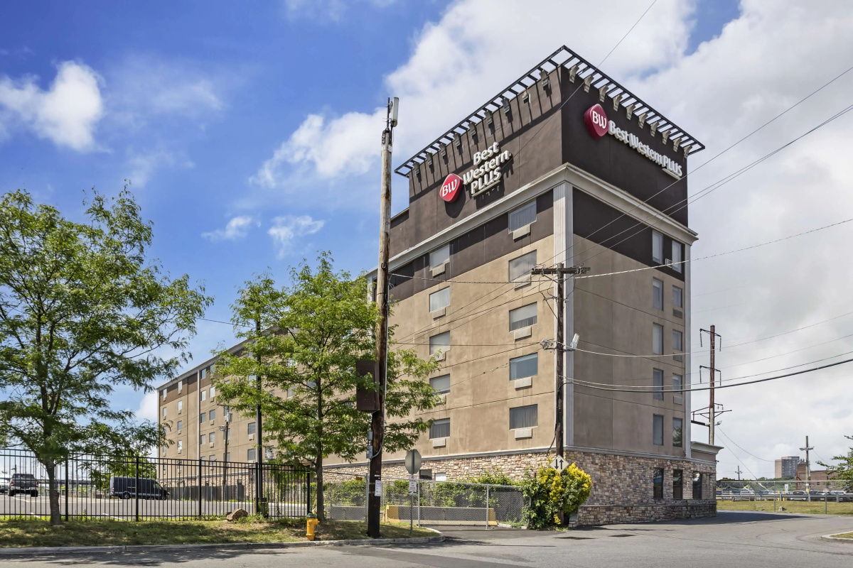 Best Western Plus Newark Airport West