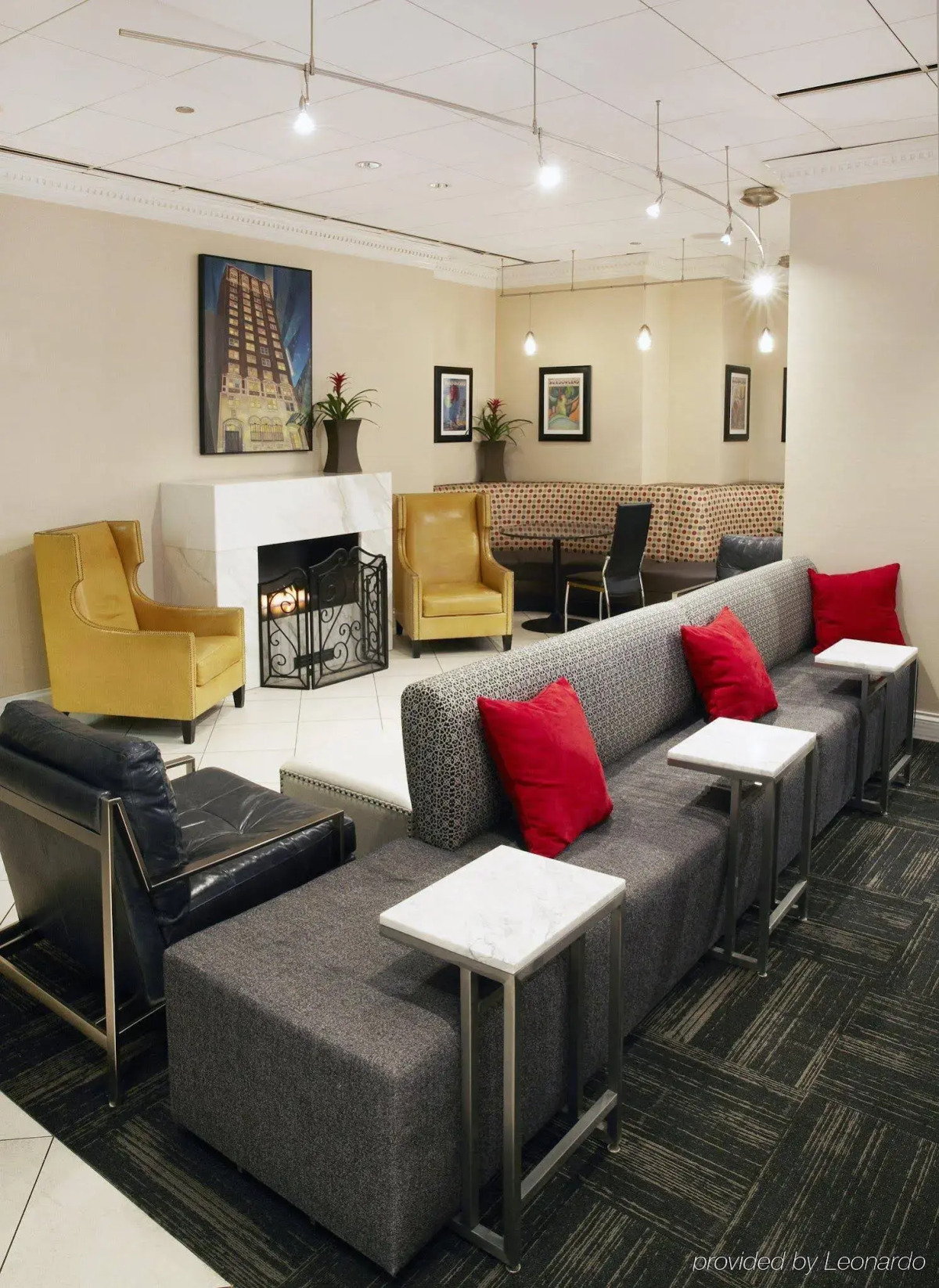 Holiday Inn Express Chicago - Magnificent Mile by IHG