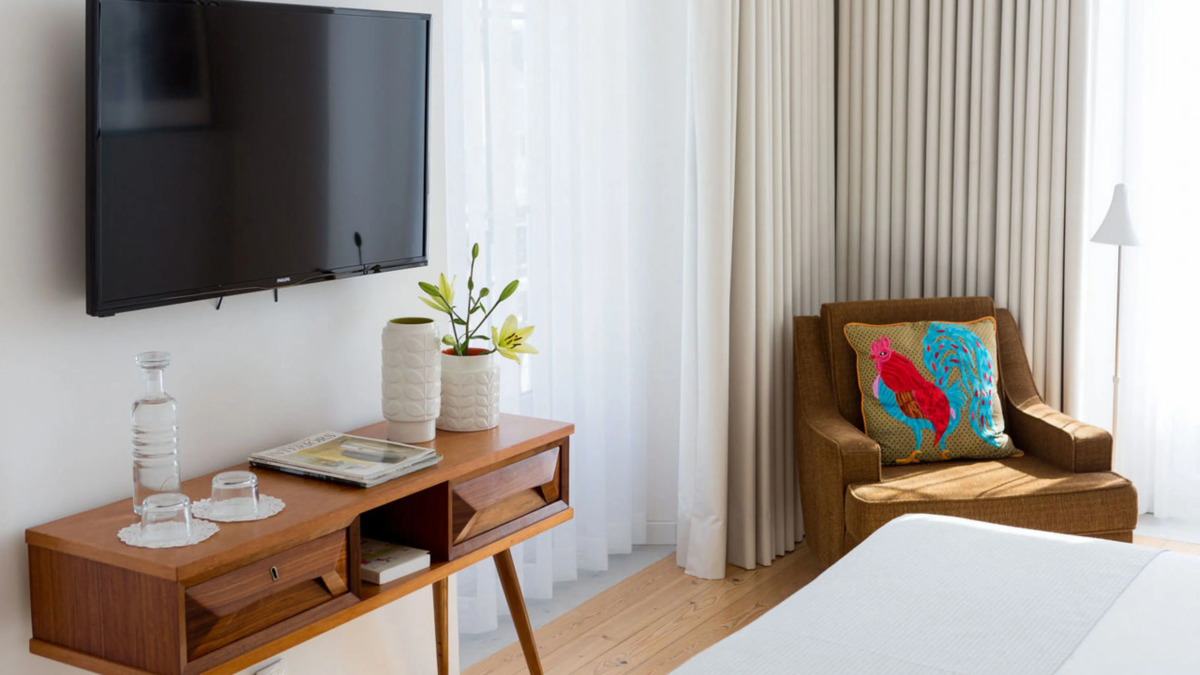 The 8 Downtown Suites