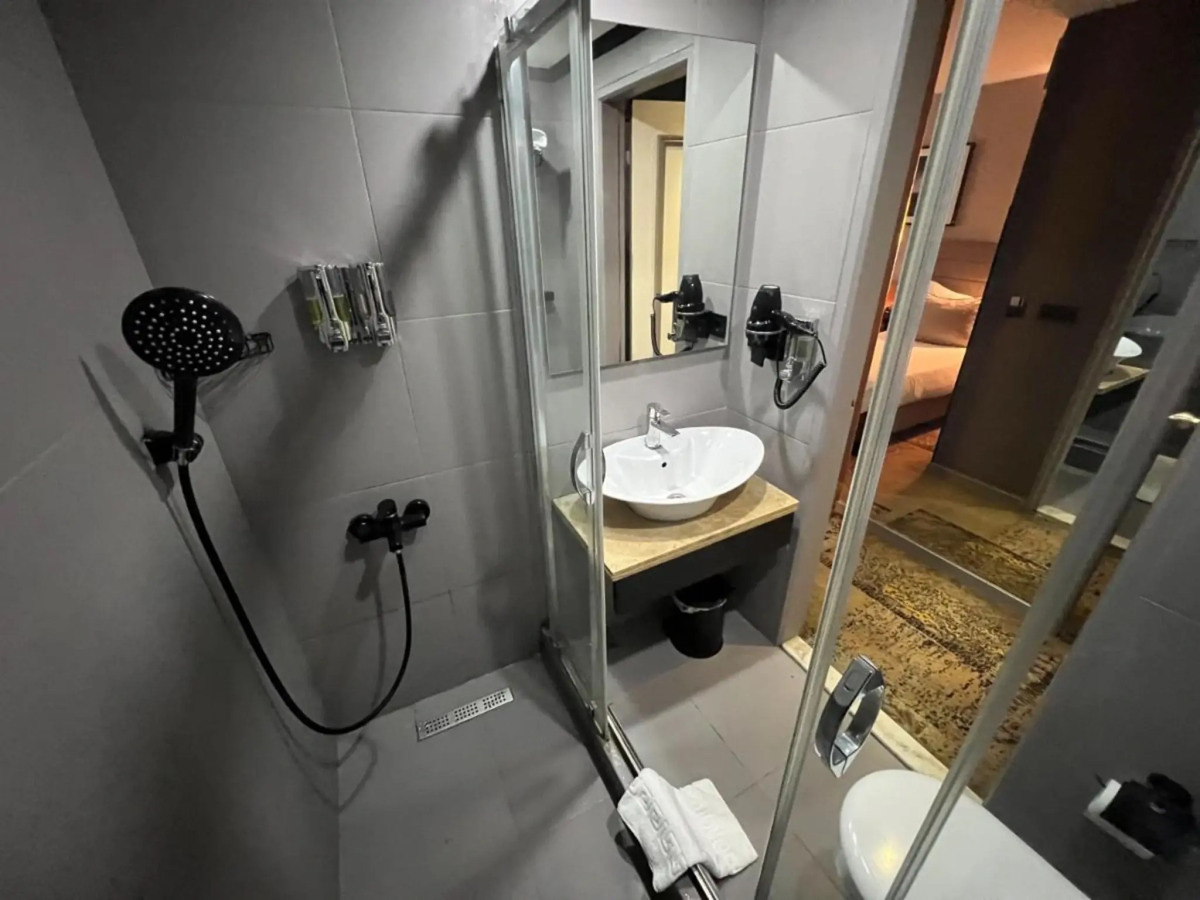 Отель All Seasons