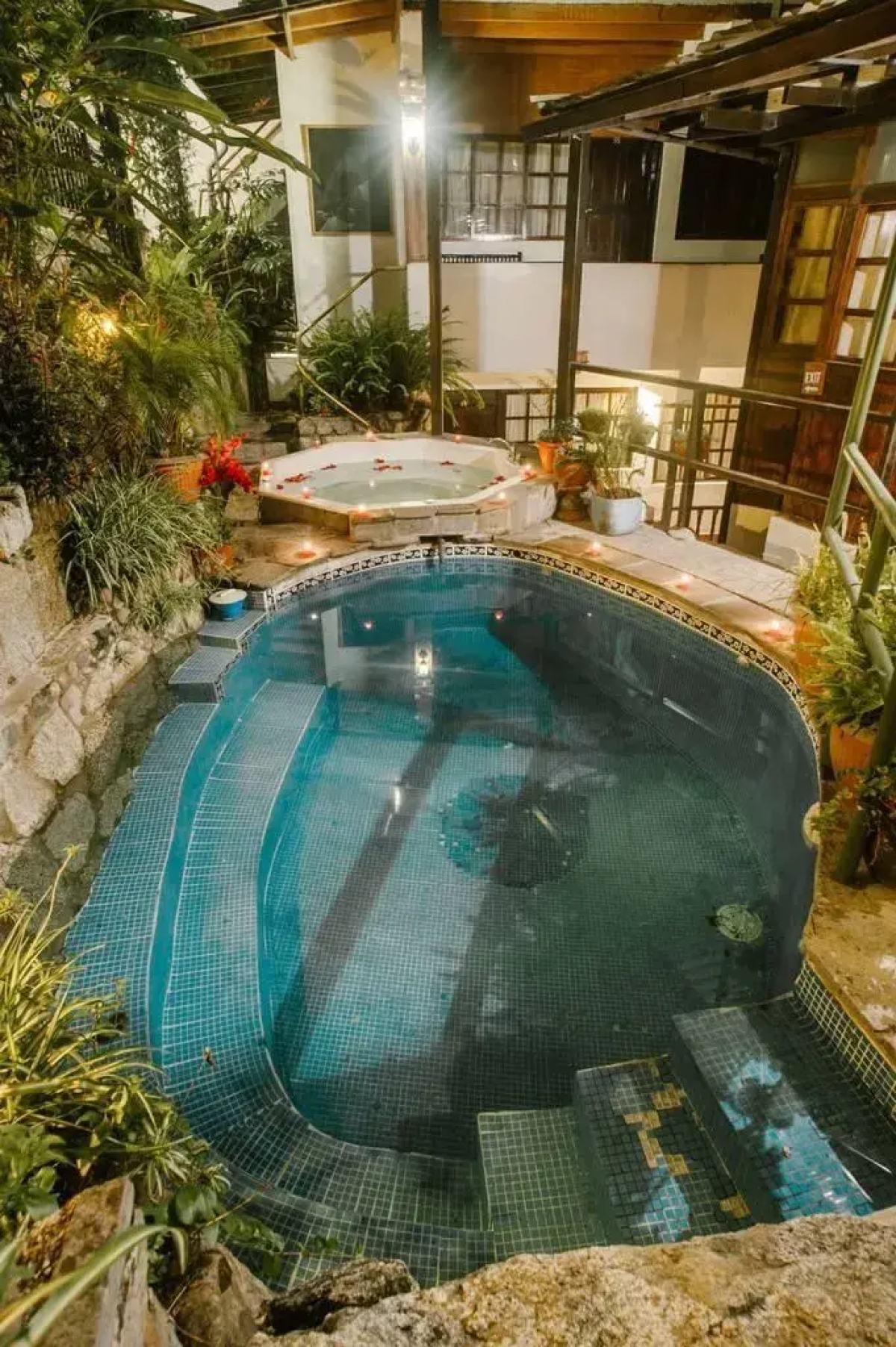 Gringo Bill's Boutique Hotel