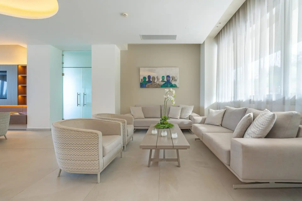 Ammon Zeus Luxury Beach Hotel