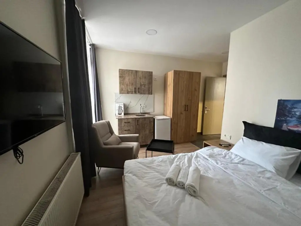 Roj Suite