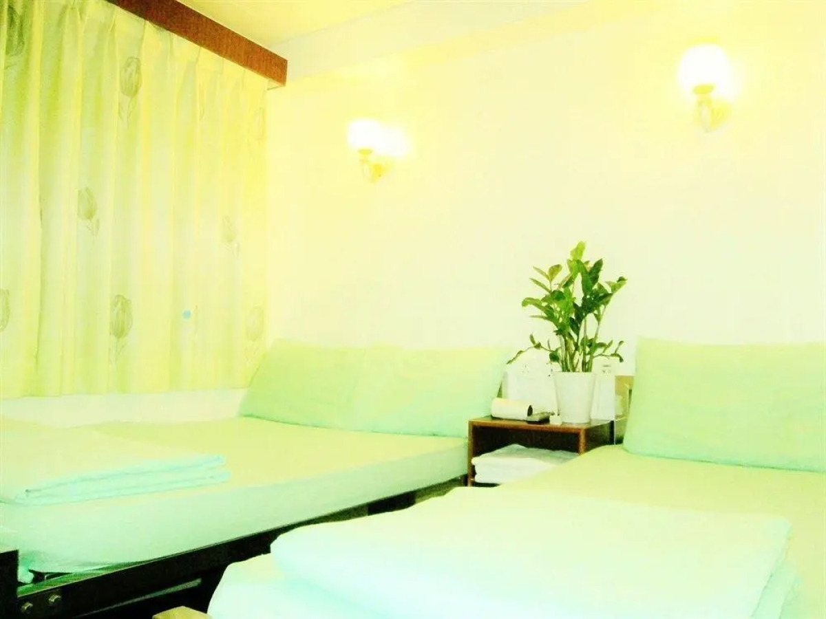 Las Vegas Guest House Carlton Group Of Hostels