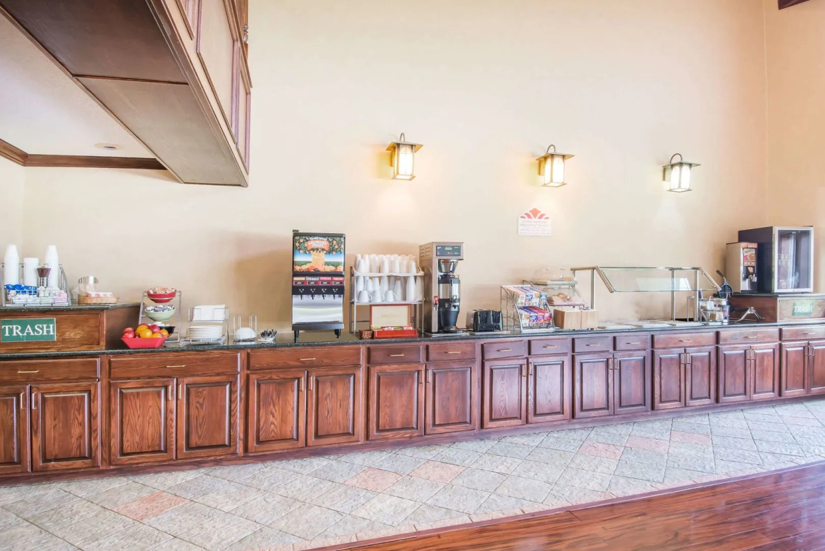 Wichita West Inn And Suites