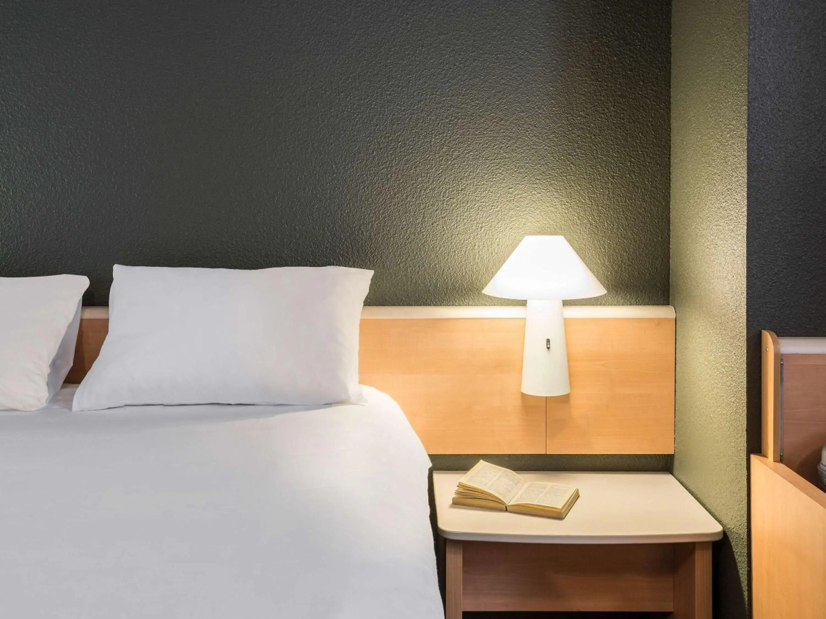 Sunshine Hotel And Residences