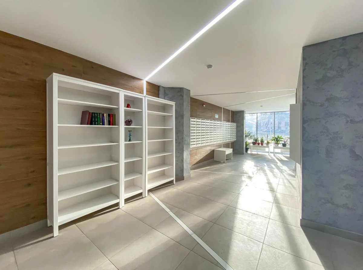 Cosmos (Космос) на улице Революции 52В