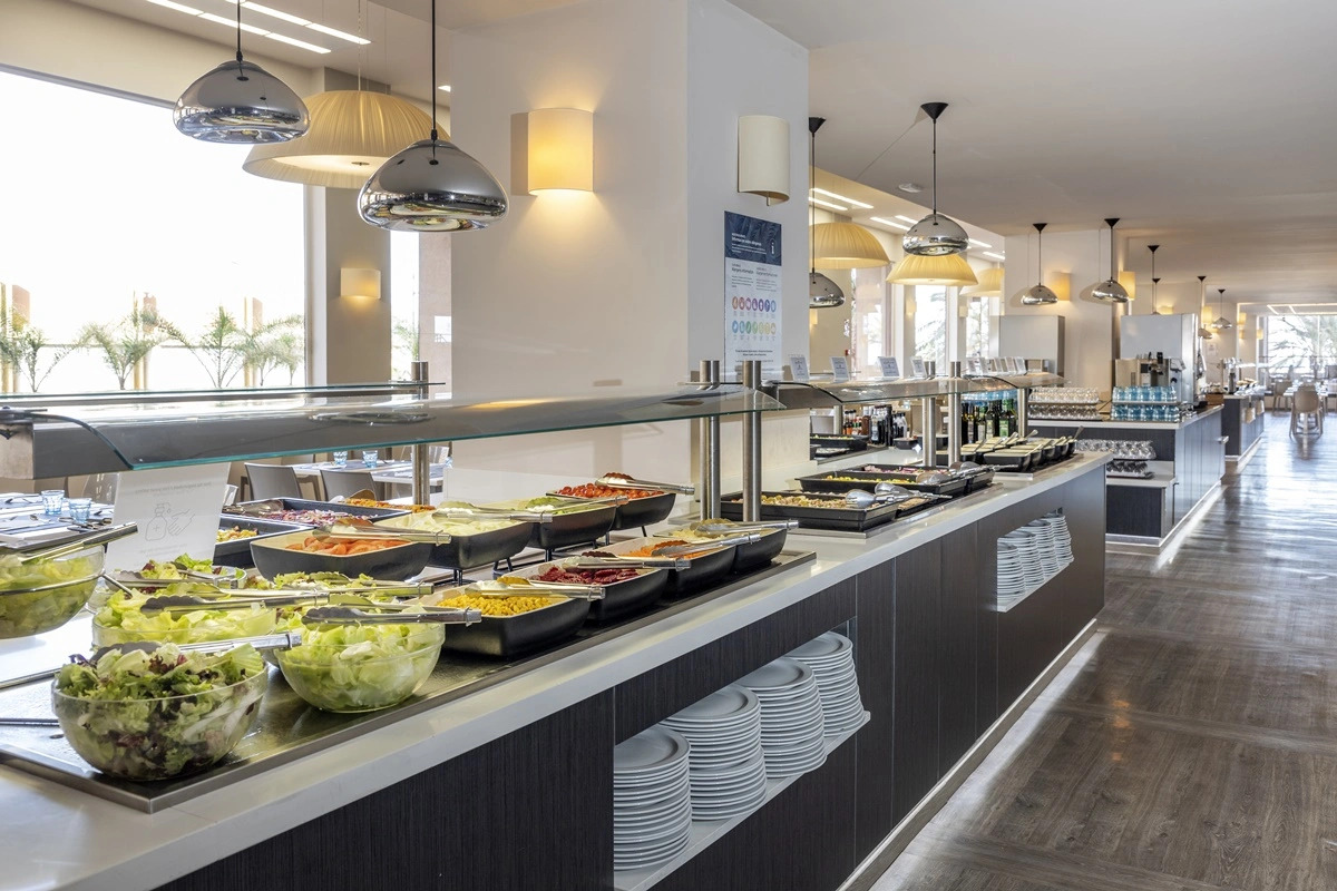 Отель Las Palmeras Affiliated by FERGUS 