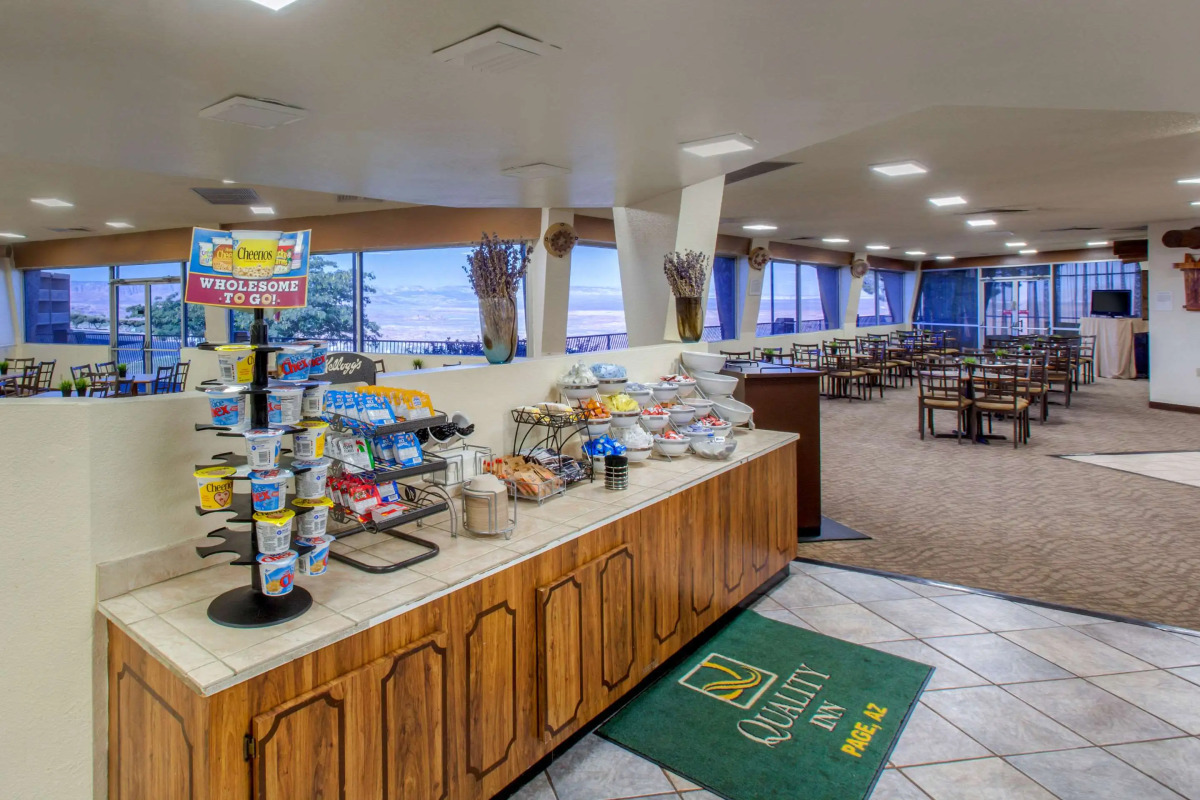 Quality Inn View of Lake Powell - Page