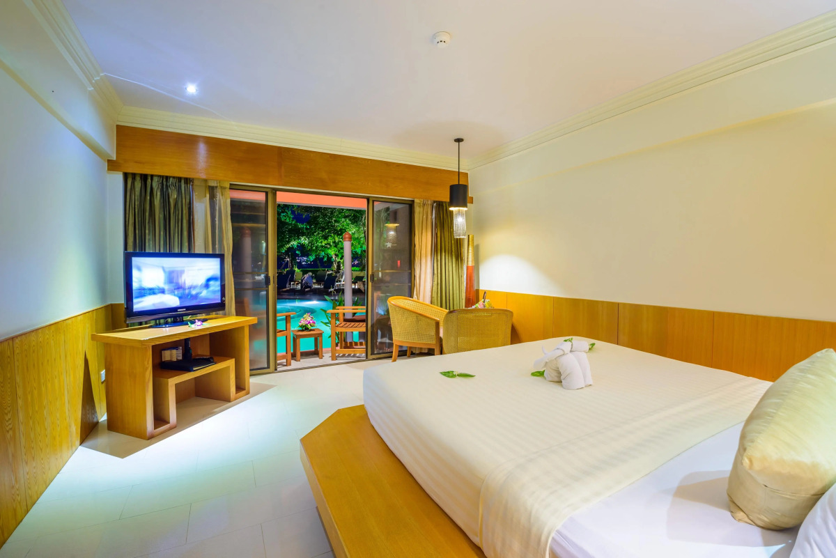 Seaview Patong Hotel