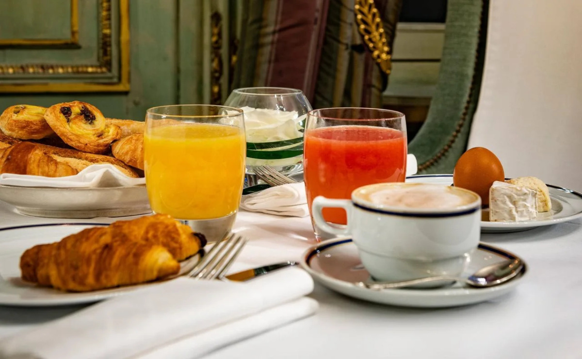 Le Dokhan’s Paris Arc de Triomphe, a Tribute Portfolio Hotel