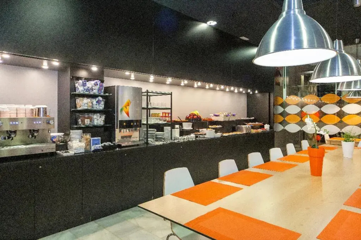 Отель Barna House Hotel