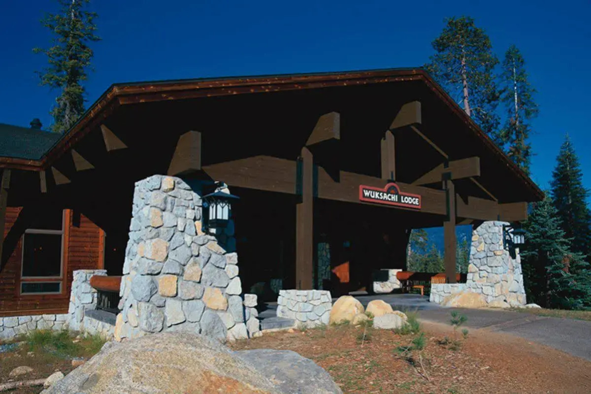 Wuksachi Lodge