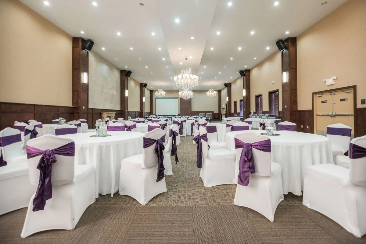 Sleep Inn & Suites and Conference Center Downtown