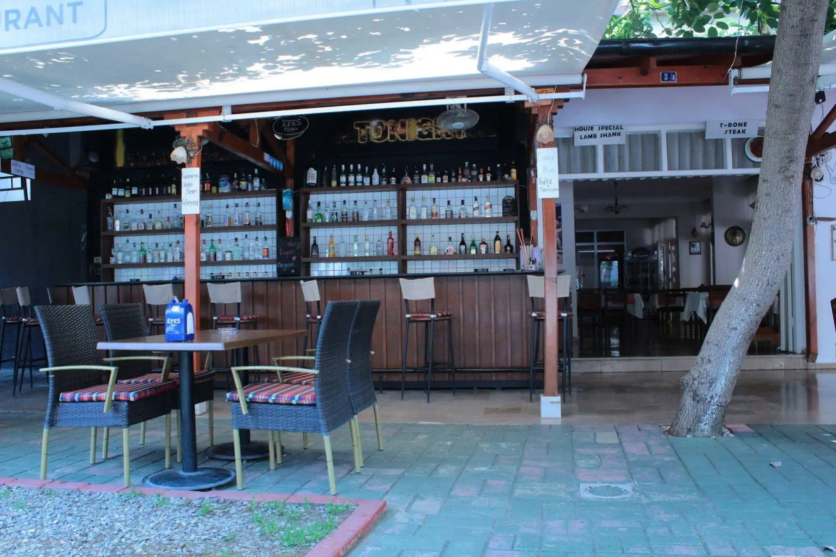 Mola Hotel