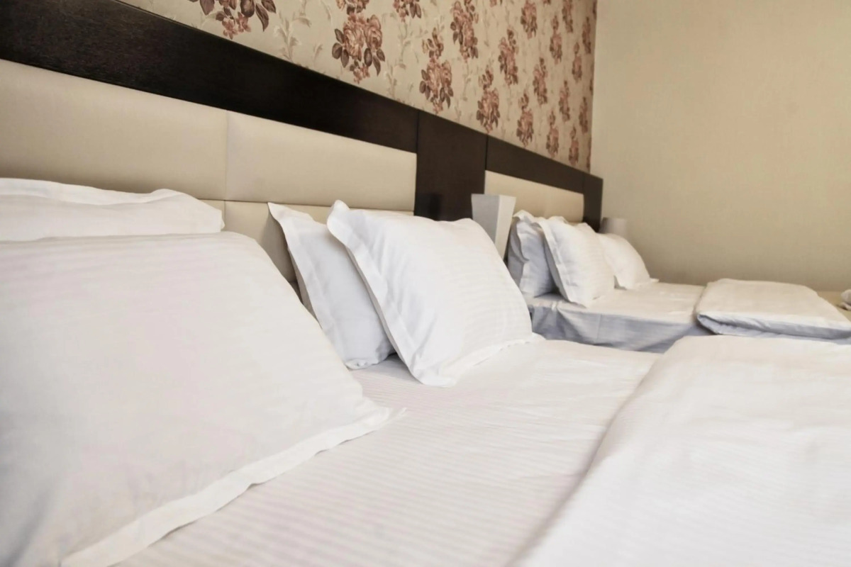 Отель Four Brothers