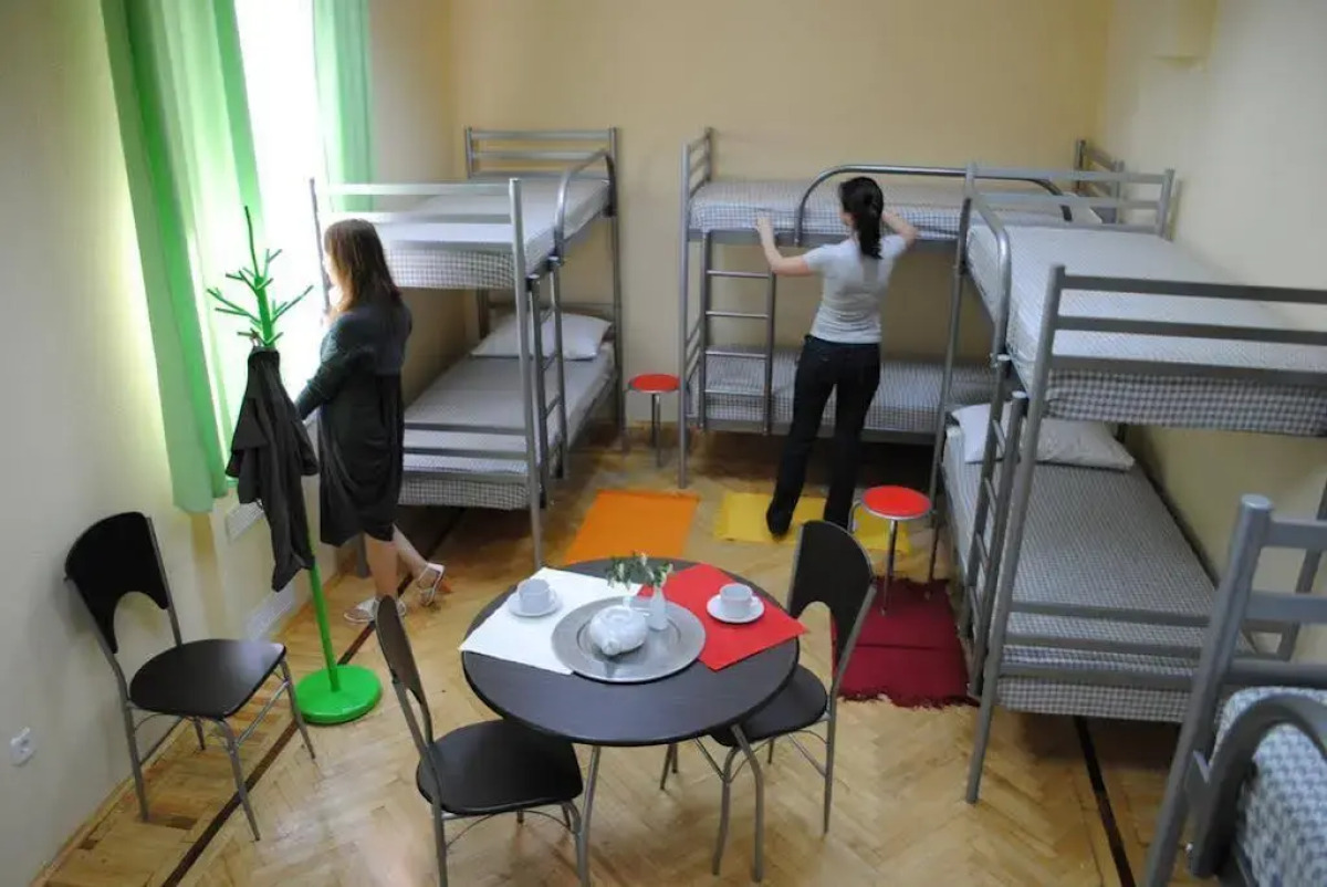 Домино Хостел