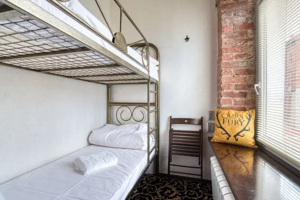 Winterfell on Mayakovskaya