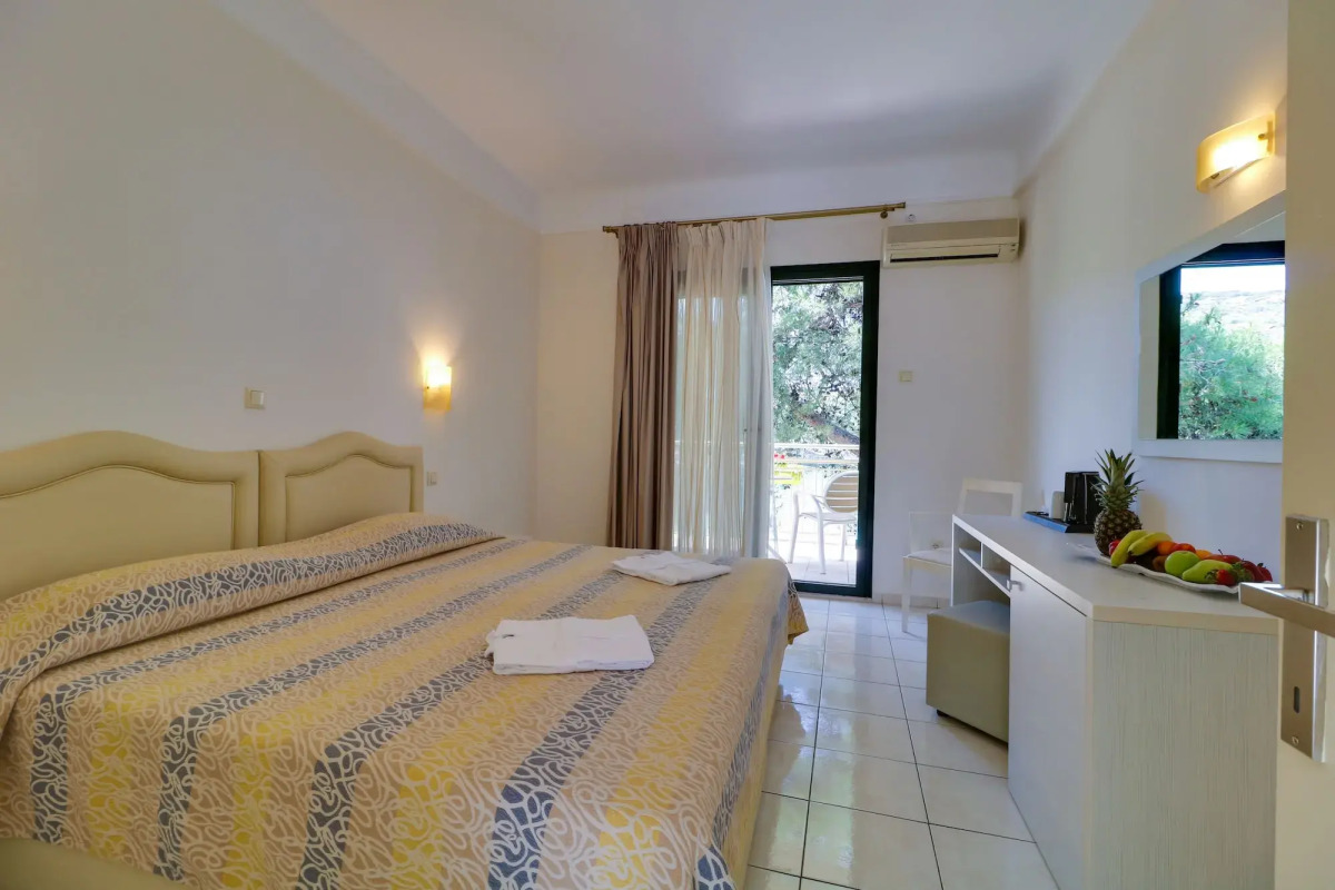 Отель Bomo Tosca Beach