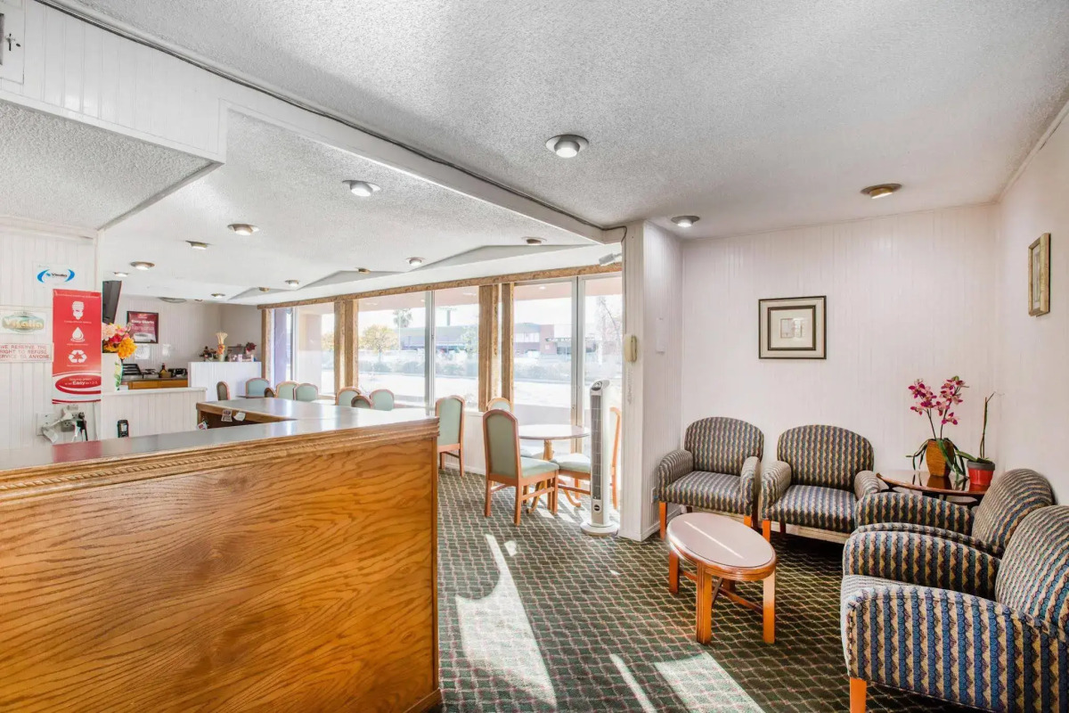 Econo Lodge Sequoia Area