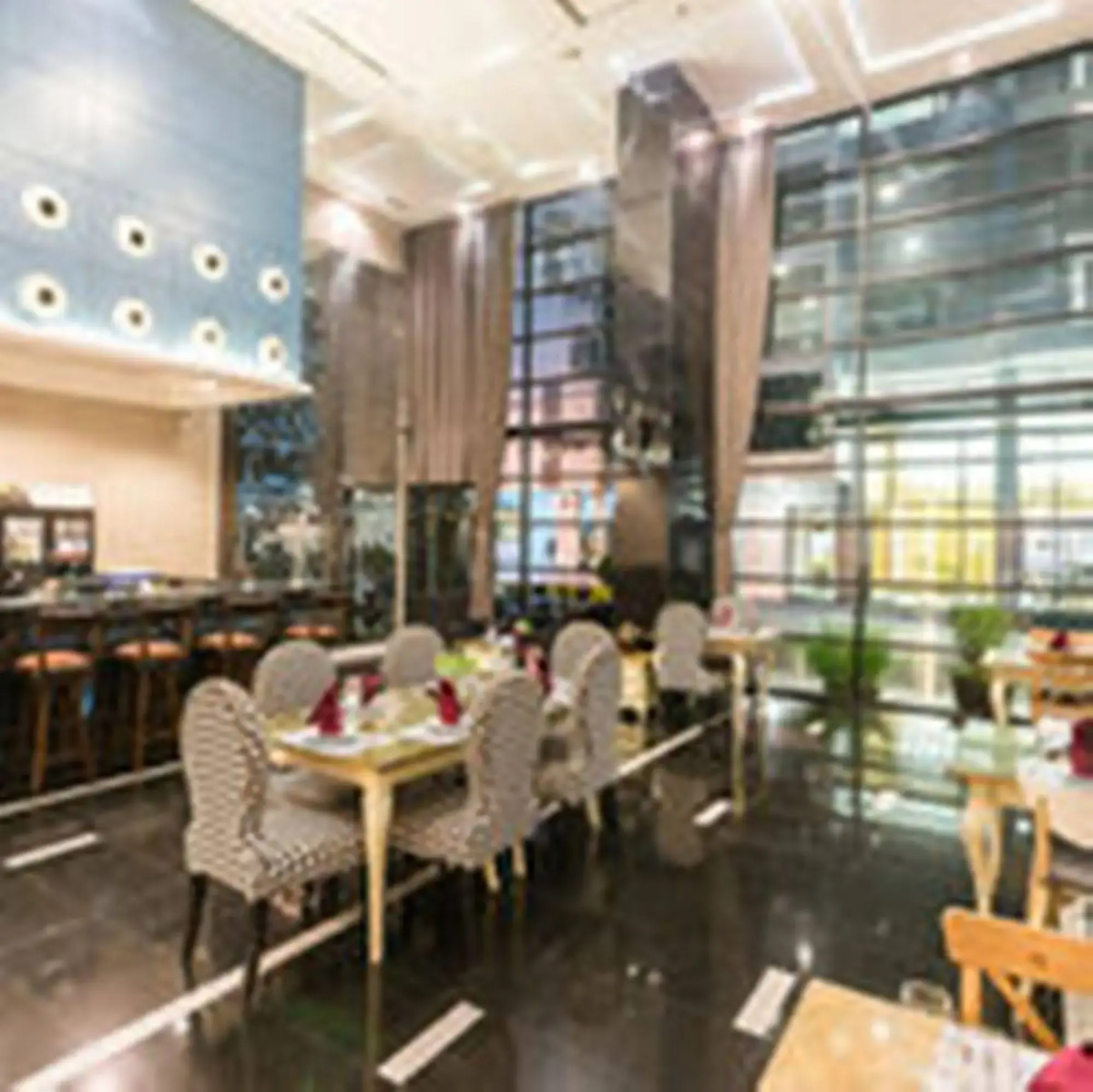 Sea Me Spring Too Hotel