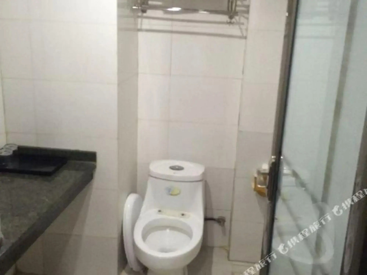 Home Inn Huaxuan Collection Hotel (Guangzhou Railway Station Clocks and Watches City)