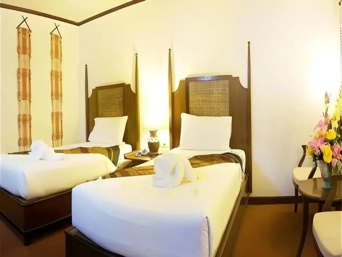 Phuphaya Resort Pattaya