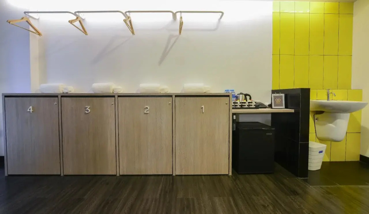 Wake Up Aonang Hotel