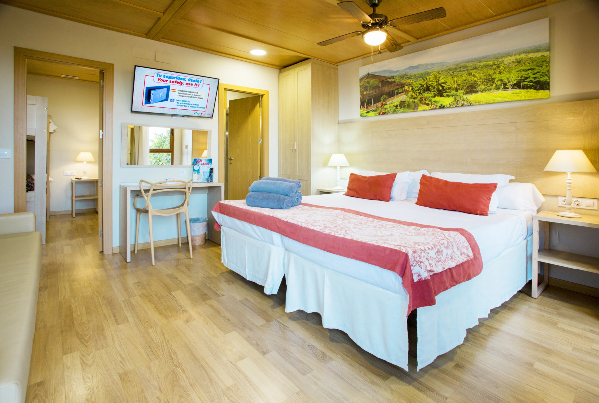 Magic Natura Animal, Waterpark & Polynesian Resort