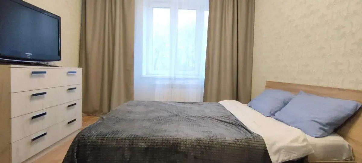 Версаль на улице Николая Смирнова 6