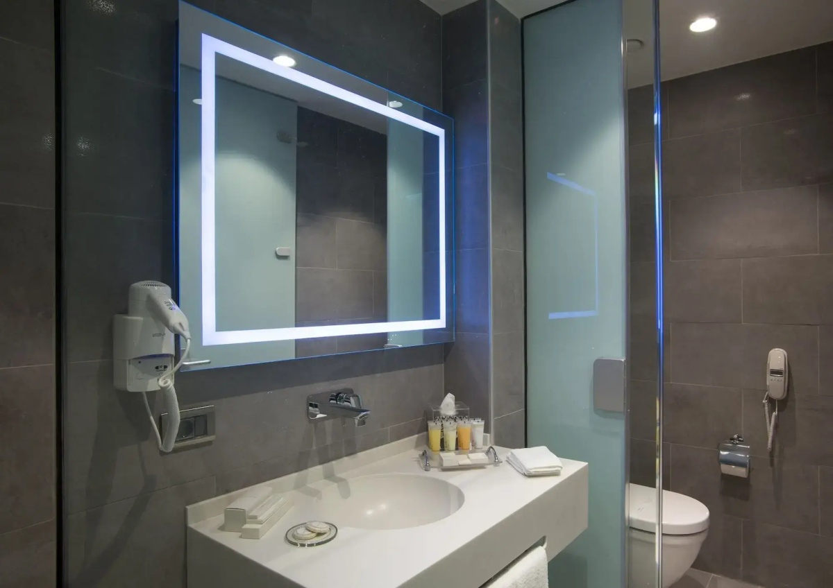 Tav Airport Hotel Izmir