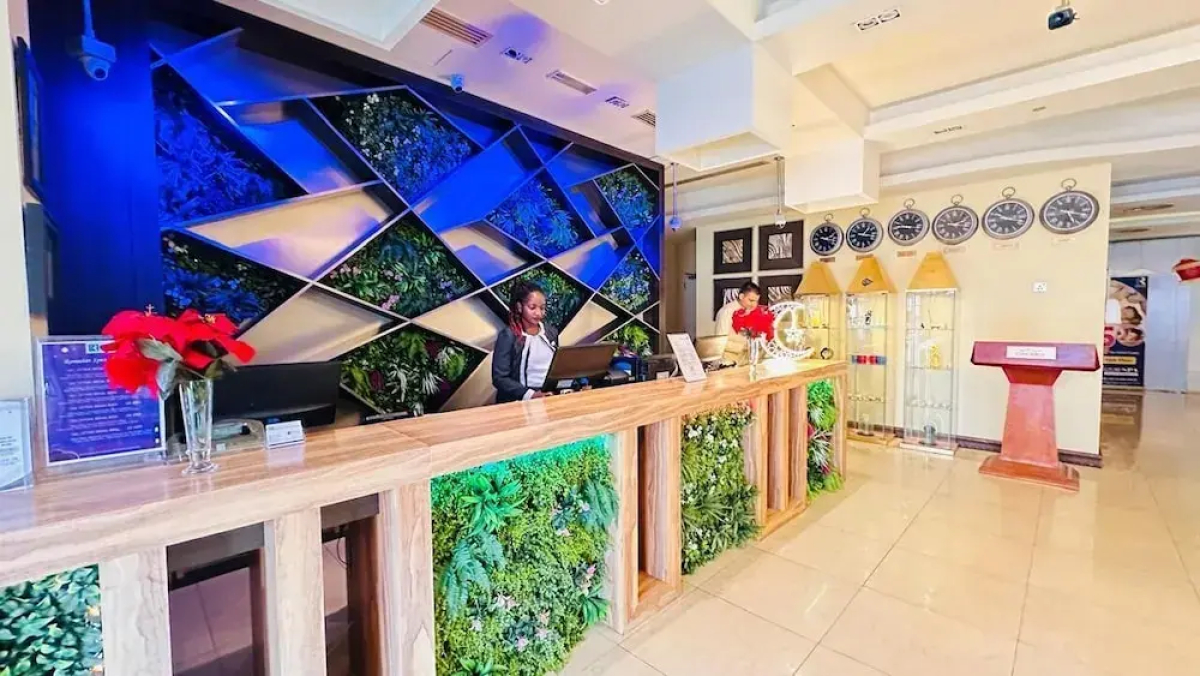 Отель Reflections Hotel