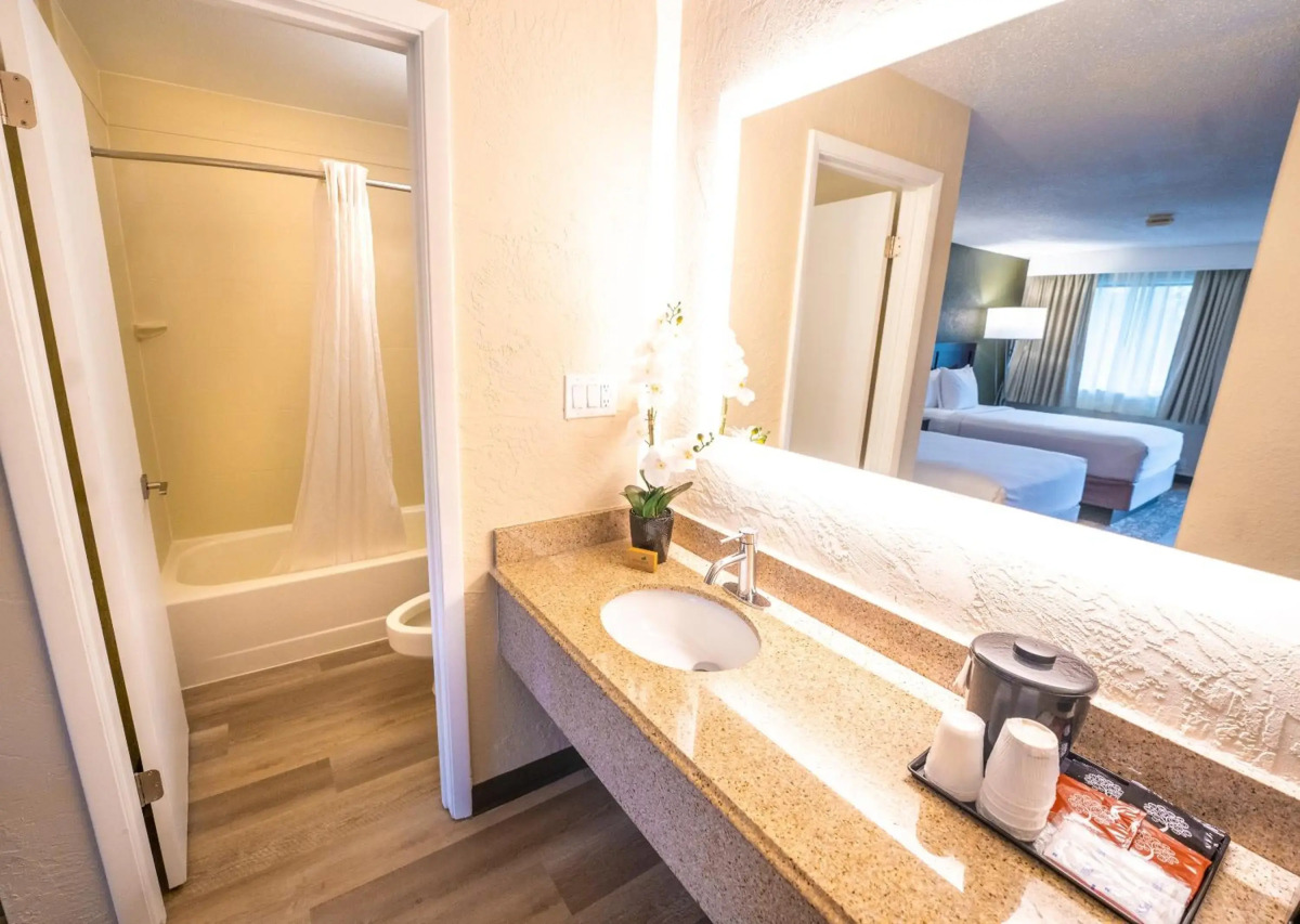 Mai Hana Hotel- Intl Drive, Trademark Collection by Wyndham