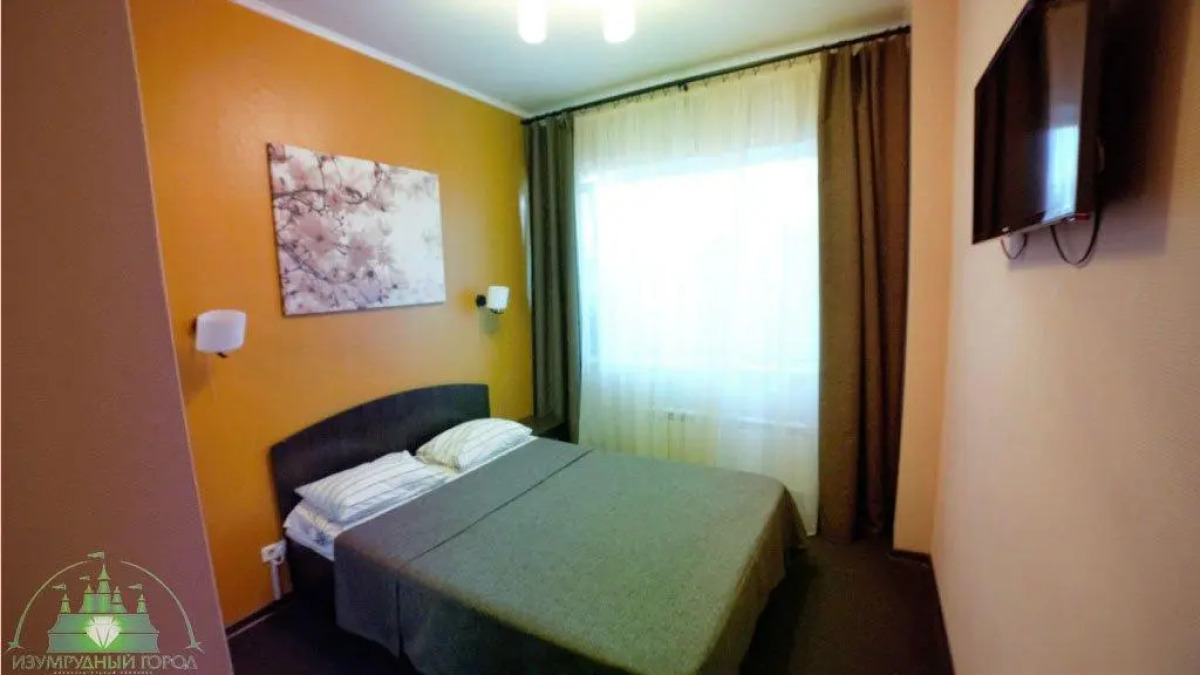Izumrudnyi Gorod Hotel