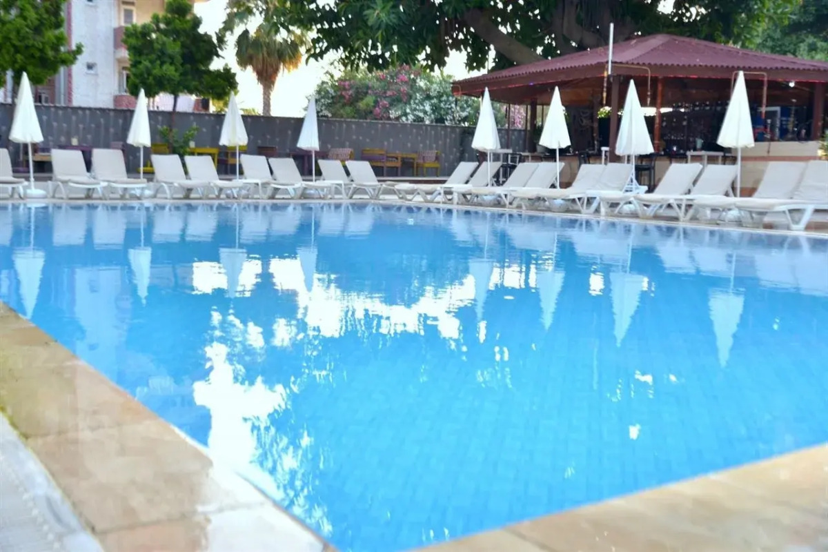 Vi̇va Beach Hotel