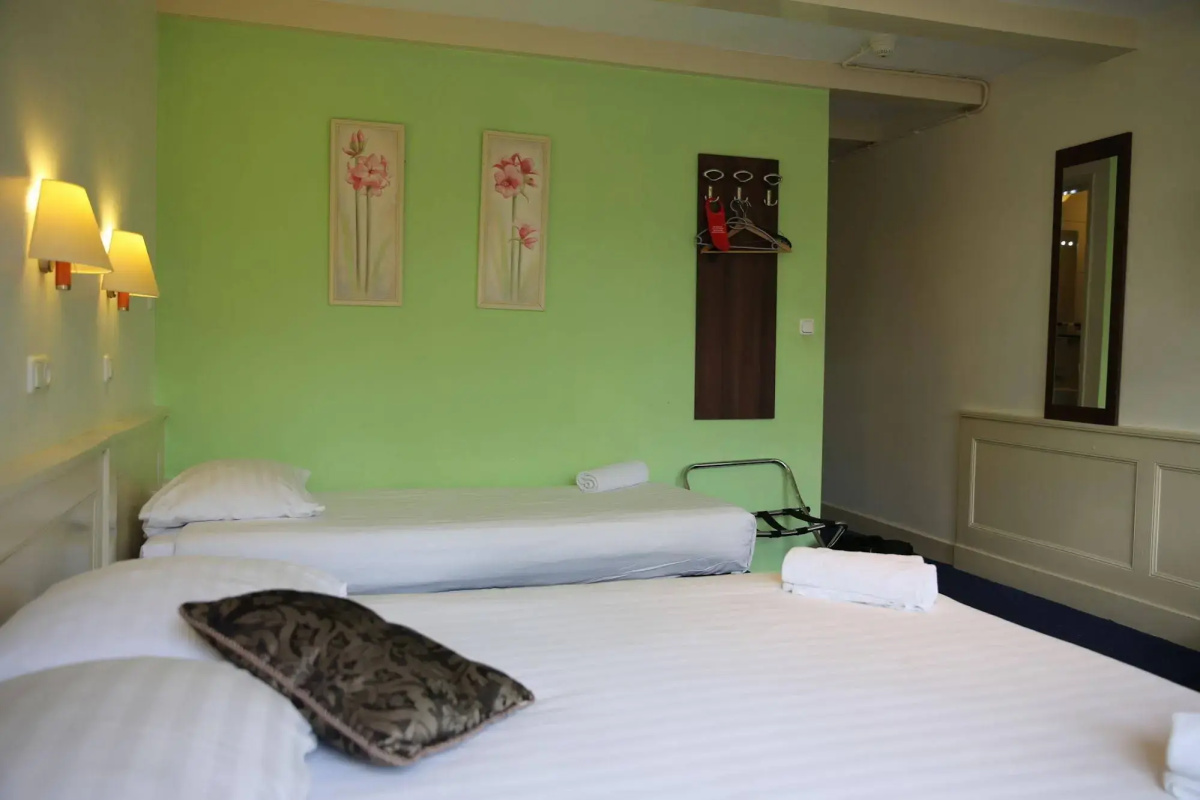 Townhouse Hotel
