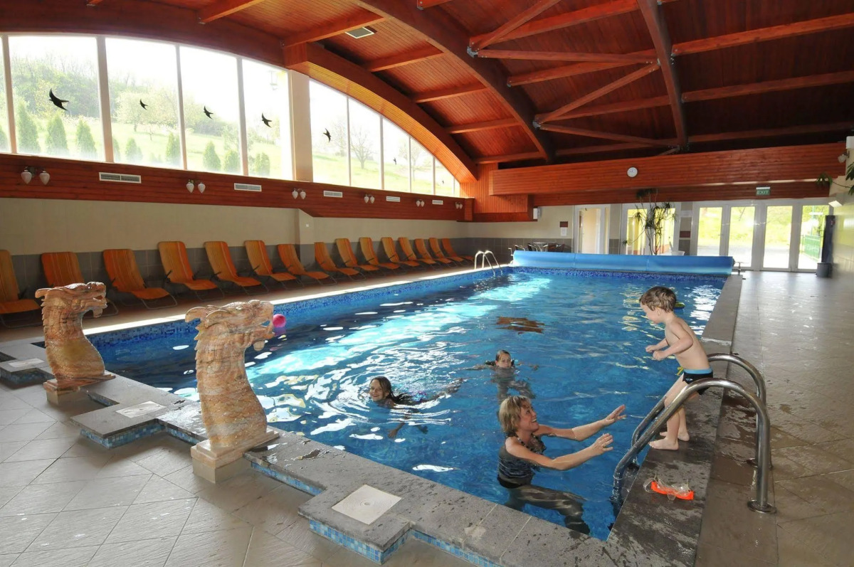 Fried Castle Hotel and Restaurant