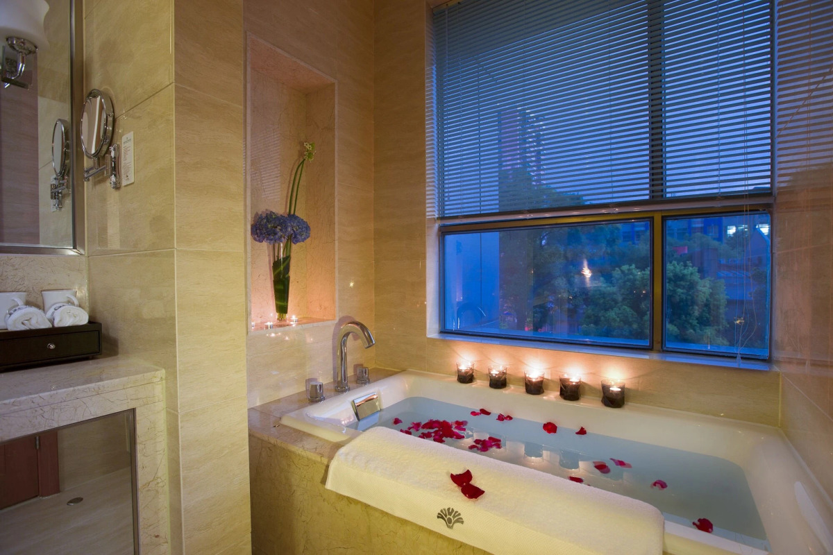 Huachen International Hotel